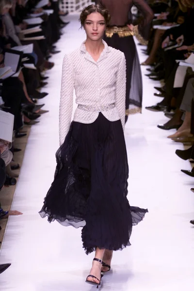 Look 27